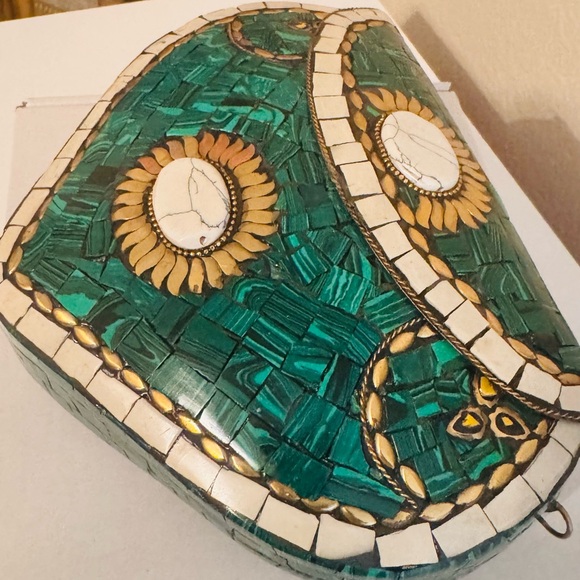 Handmade Green and Gold Embellished Mosaic Geometric Design Clutch, - Picture 3 of 8